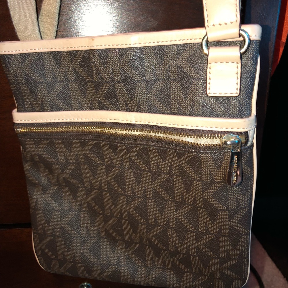 Mk CrossBody